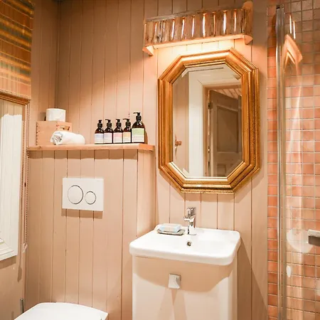 Mini Sakrisoy * Reine